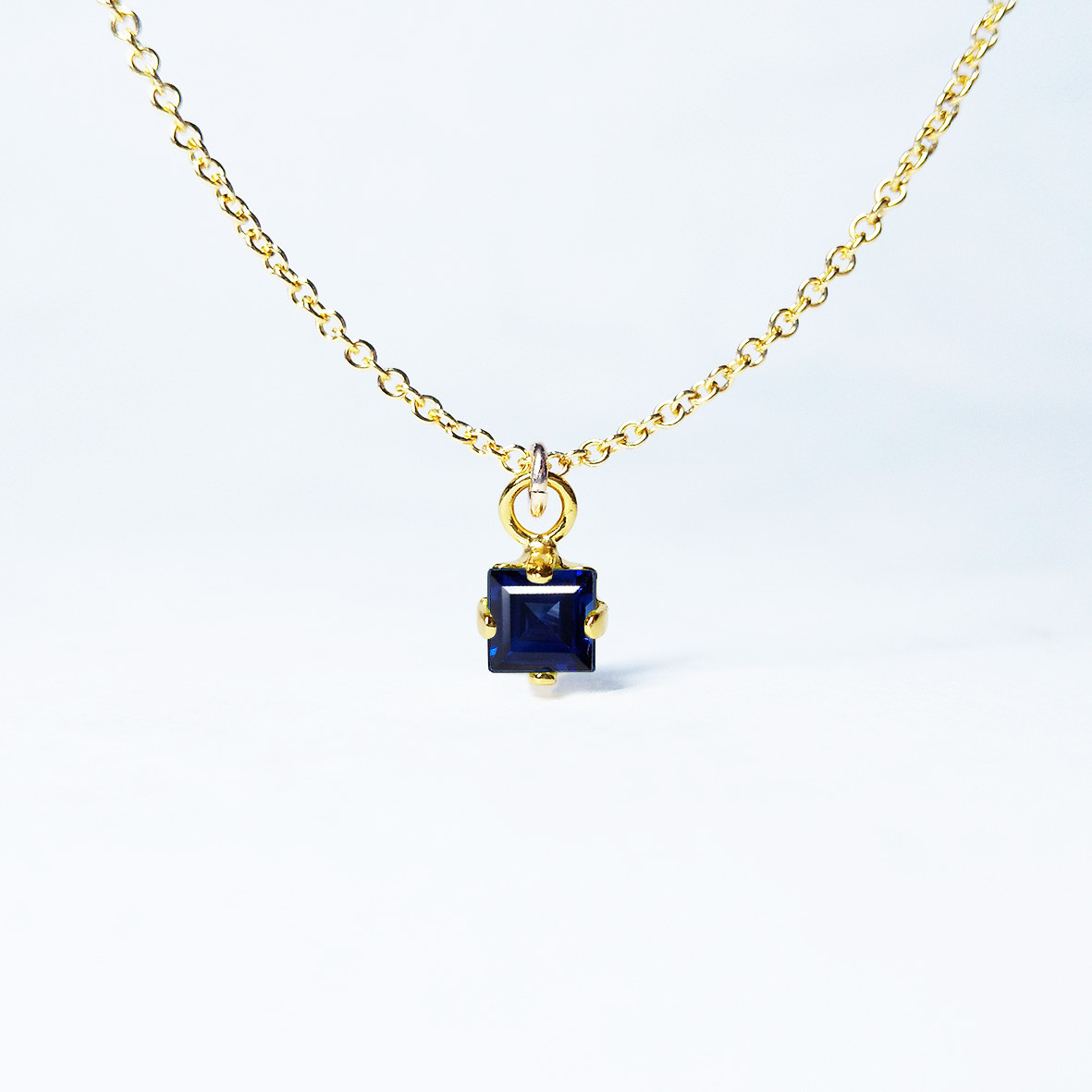 深いネイビーブルーの輝き。サファイア・ネックレス　[送料無料]