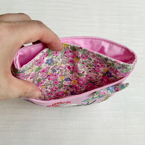 受注制作】お花の刺繍 ふたなし移動ポケット（ピンク）女の子 その他