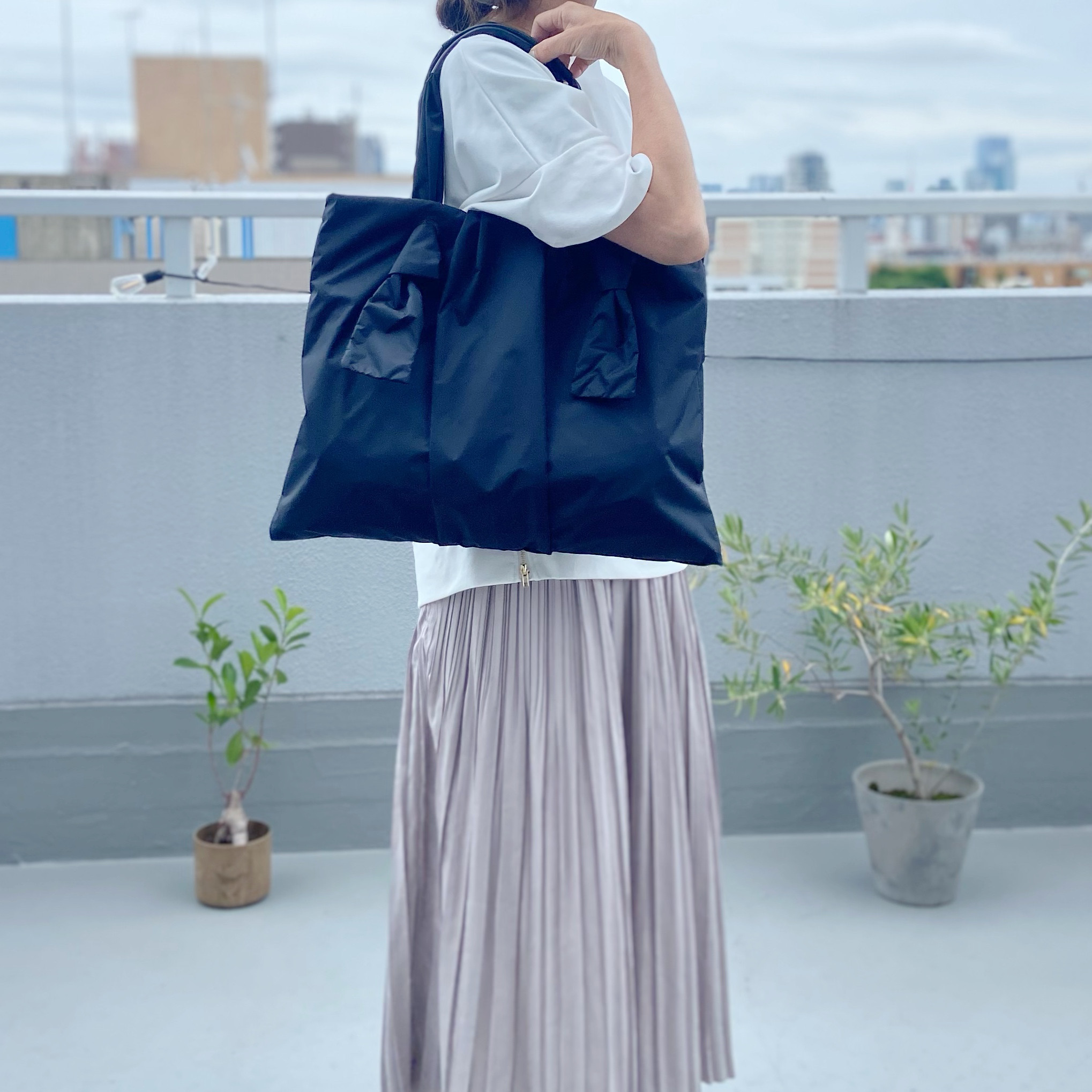 雨でも安心♪持ち手の長さ調節可能！カラーが選べる＊ふんわり軽量＊撥水ナイロン＊トート＊通勤に　A4収納可能