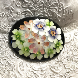 手作り七宝焼　細密お花のブローチ　銀張有線七宝　日本伝統工芸　3種類のお花　銀七宝 5枚目の画像