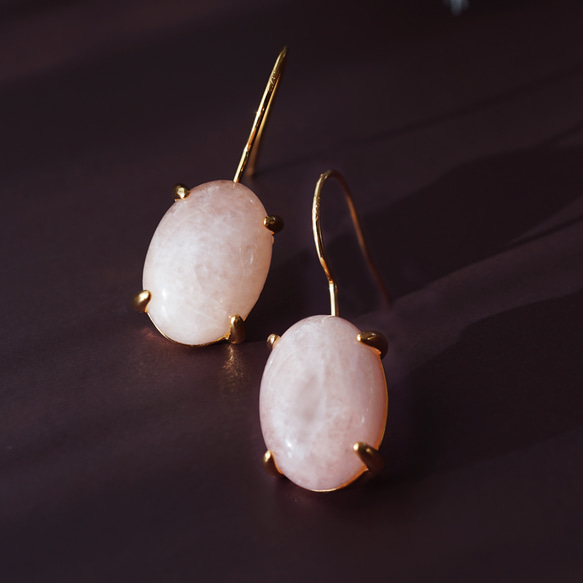 モルガナイト/ピンクアクアマリンのカボションピアス　～桜餅 2枚目の画像