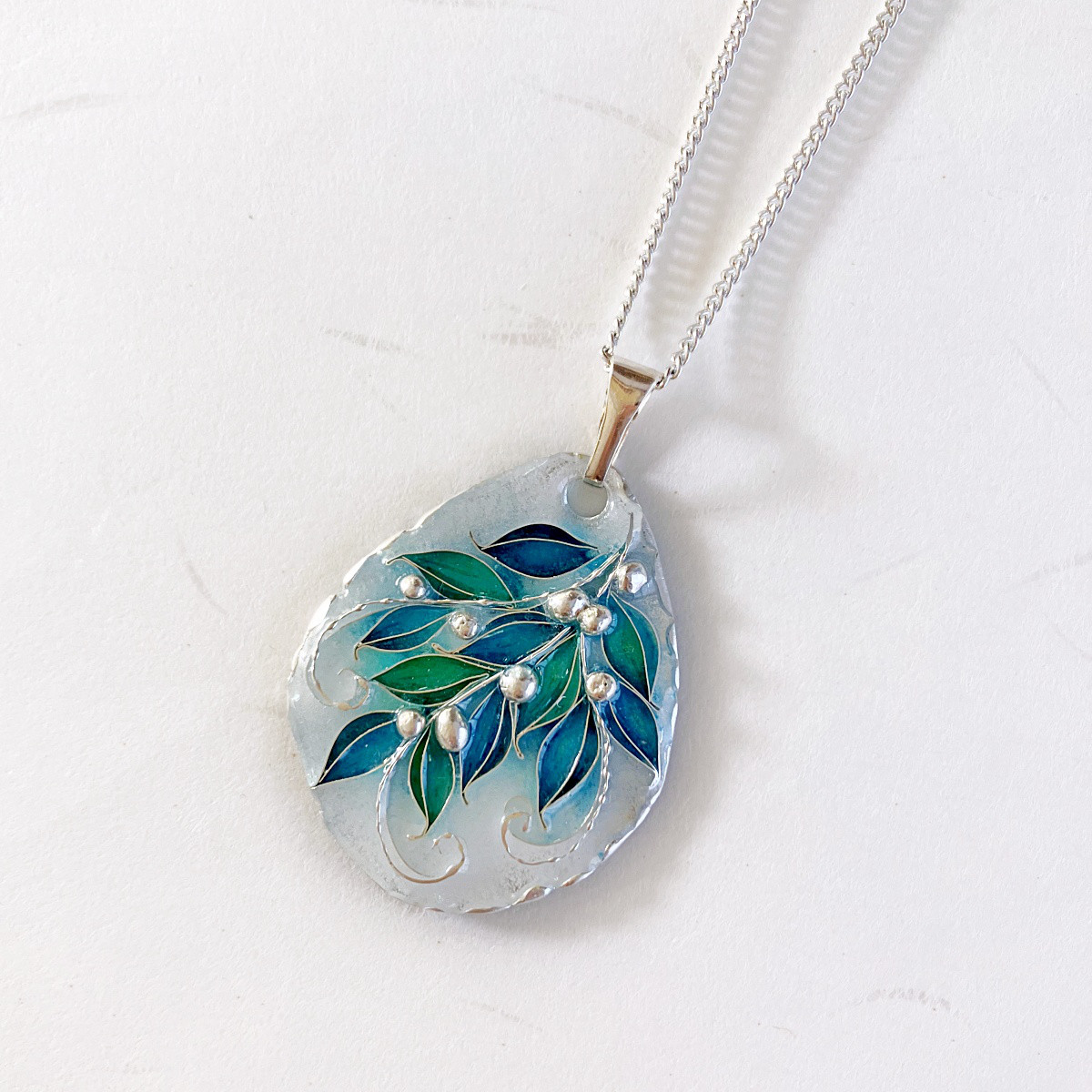 【再々々販】ペンダント　そよぎ（青竹色）｜京七宝銀有線