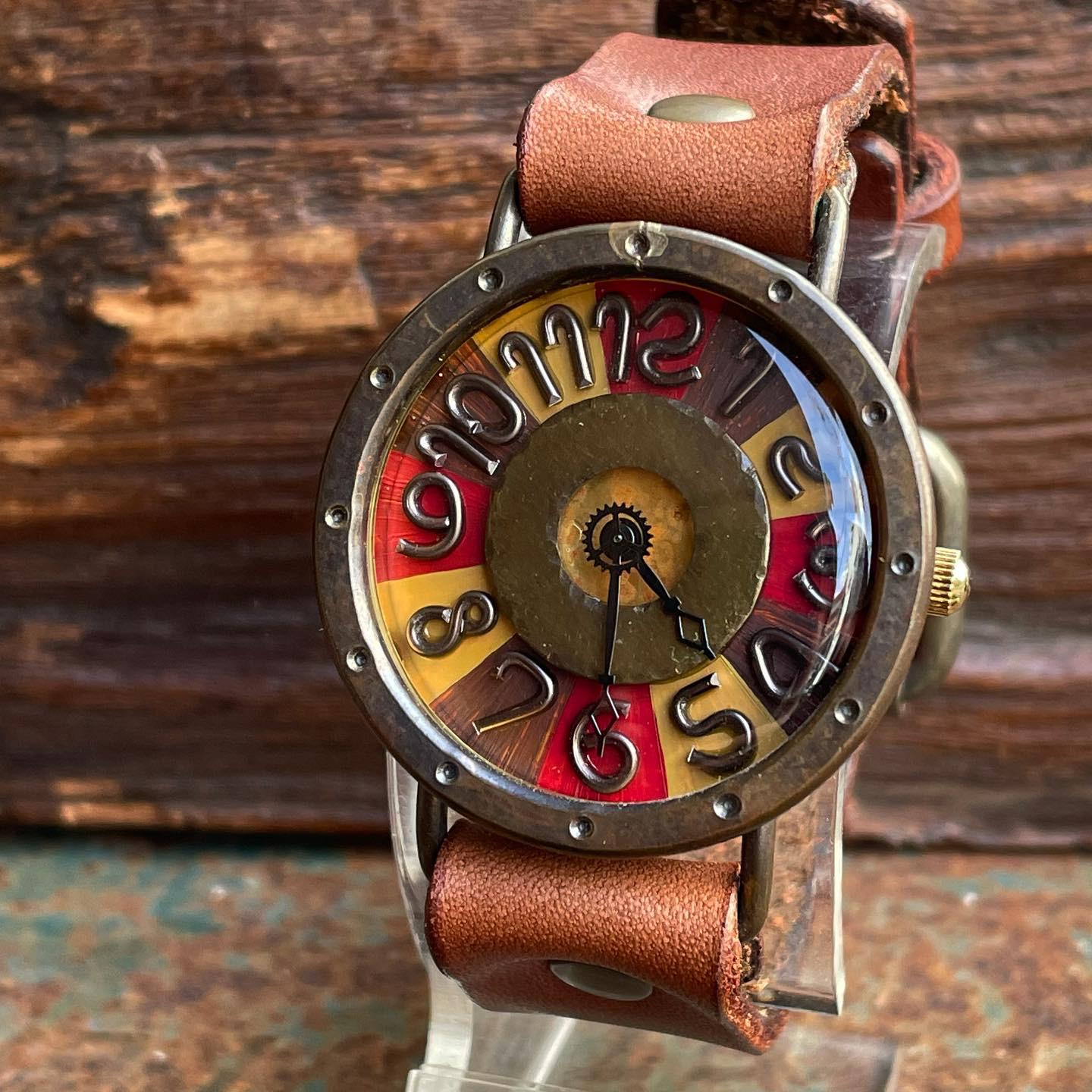 ◆『3COLORS』　クォーツ式手作り腕時計◆ LBQ-3005-3CR