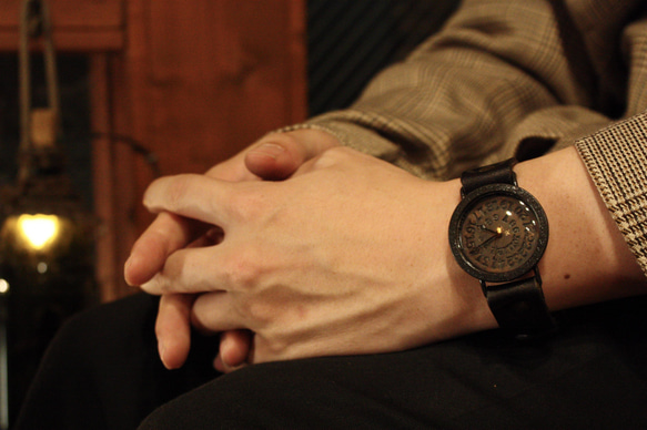 ◆『JET　BLACK　all.ver』　クォーツ式手作り腕時計◆LBQ-3023 5枚目の画像