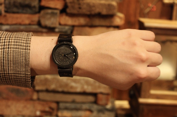 ◆『JET　BLACK　all.ver』　クォーツ式手作り腕時計◆LBQ-3023 6枚目の画像
