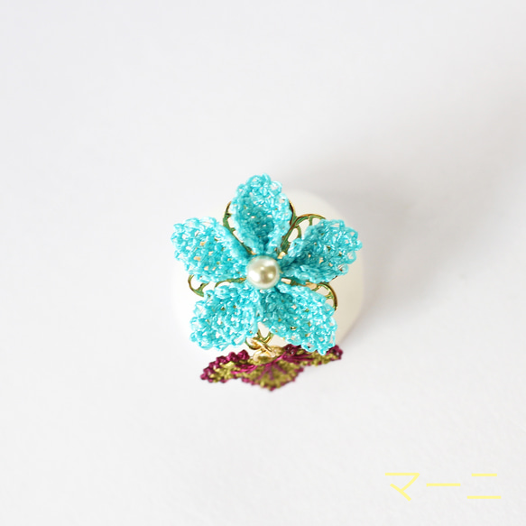 葉っぱの揺れるお花リング☆ライトブルー☆イーネオヤ☆ラッピング無料☆フリーサイズ 4枚目の画像