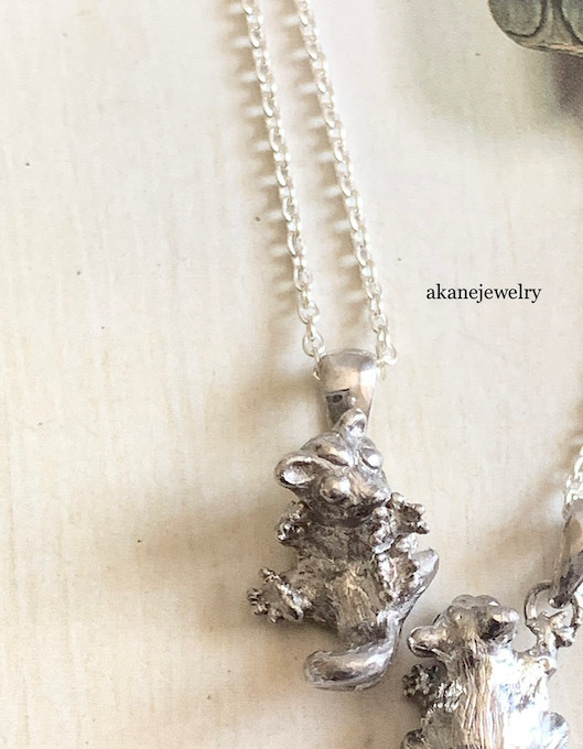 コロンと丸くフクロモモンガのネックレス 3枚目の画像