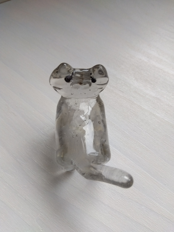 ガラスのオブジェ　灰色猫 5枚目の画像