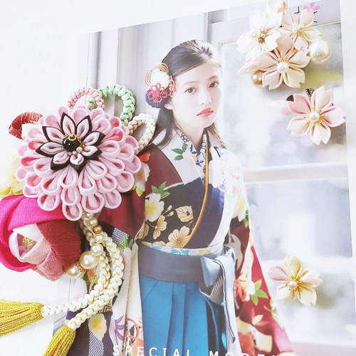 ⚜ 正絹髪飾り 牡丹とユリ つまみ細工 / 箱付【ピンクx紫x黄色x白