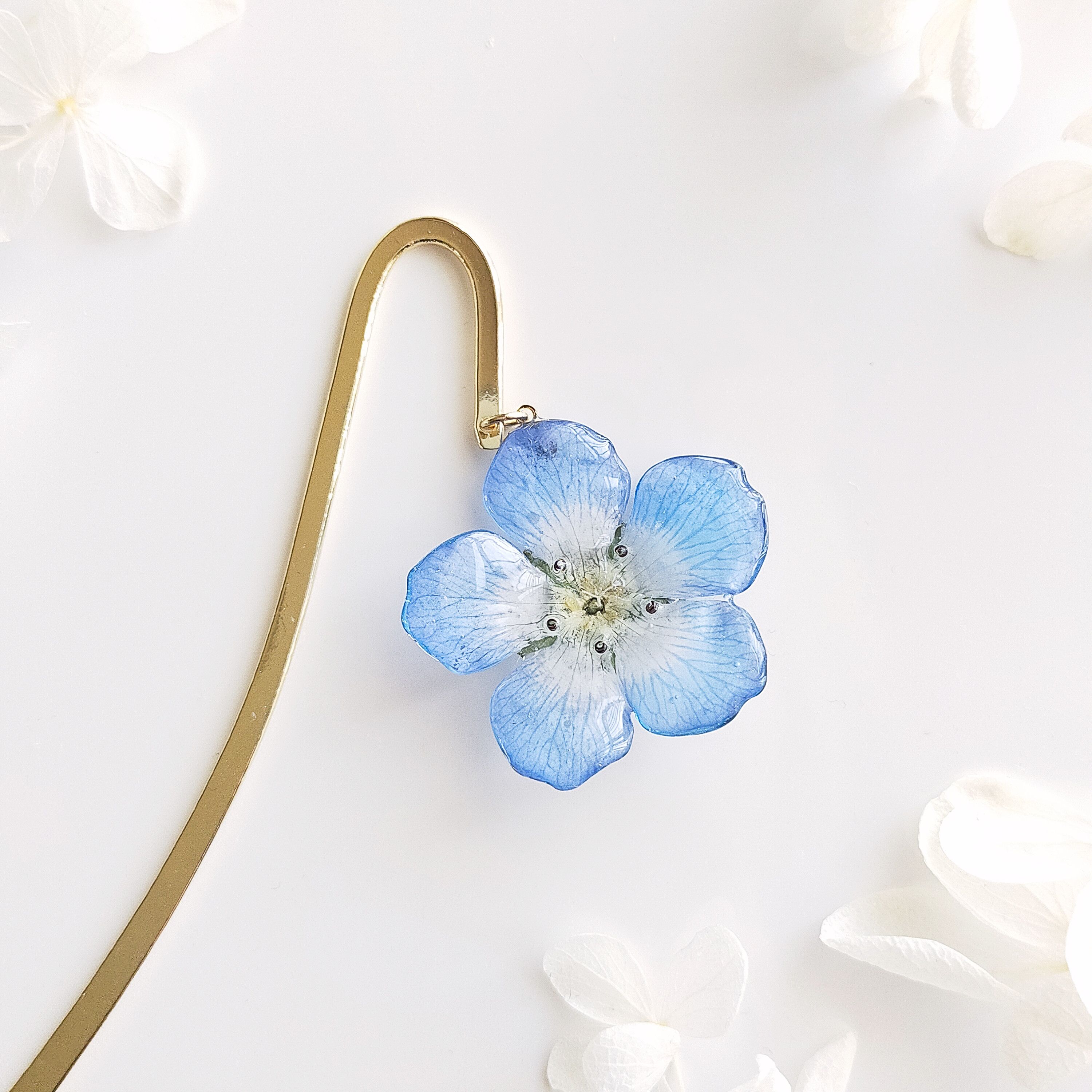 ☆ブックマーカー・栞・九尾のキツネ・ジャラジャラ・蓄光・天然石・お花☆ ☆ブックマーカー・栞・九尾のキツネ・ジャラジャラ・蓄光・天然石