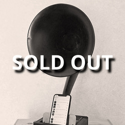 スマホ 置くだけスピーカー 01（時代物、真空管ラジオ用ラッパ