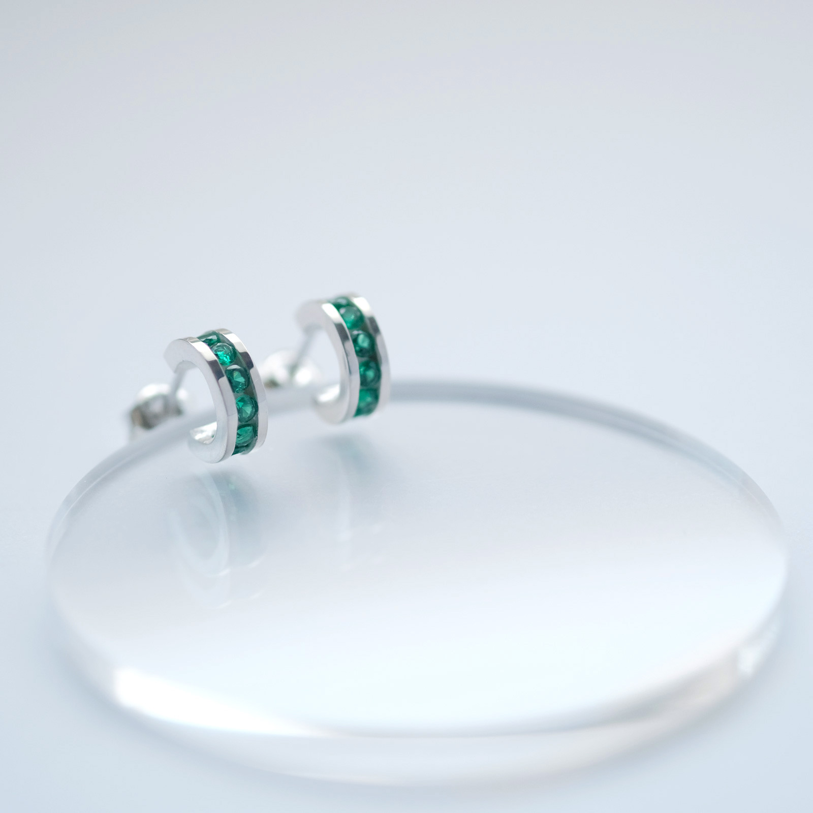 Mini エメラルド フープ ピアス シルバー925