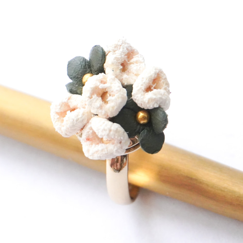 シロツメクサ の リング 指輪・リング Cha＊Cha Made 通販 9342197