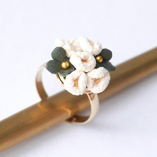 シロツメクサ の リング 指輪・リング Cha＊Cha Made 通販 9342197