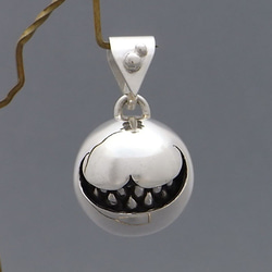 蜘蛛いり琥珀シルバーペンダントトップ 蜘蛛入り琥珀シルバーペンダントトップ ペンダントトップ あと