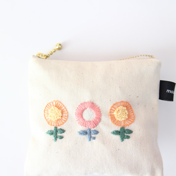 &lt;10cm拉鍊&gt;斯堪的納維亞風格花朵刺繡小袋 第2張的照片
