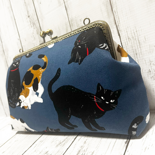 猫柄 がま口バッグ ショルダー紐付き ハンドメイド ショルダーバッグ