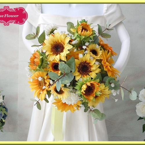 ◇ひまわり＆ユーカリのクラッチブーケ＊ラウンドブーケスタイル  