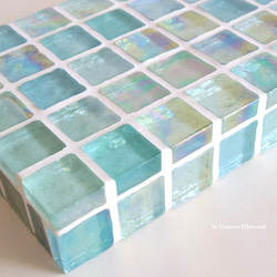 特集掲載☆透き通った水色のガラスモザイクタイル ディスプレイトレイ mini【受注制作】 3枚目の画像