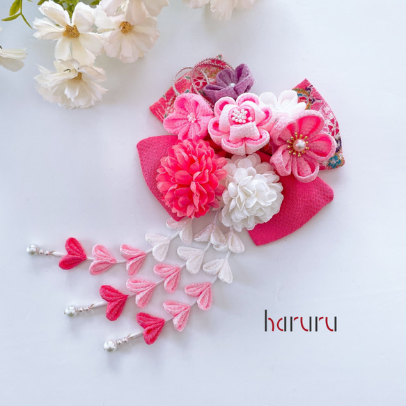 つまみ細工の髪飾り【ちりめんリボンとピンク系のお花】成人式 振袖