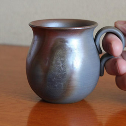 備前焼の丸いかわいいコーヒーカップ（渋め） 4枚目の画像