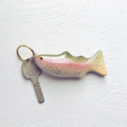 虹鱒魚鑰匙扣 第2張的照片