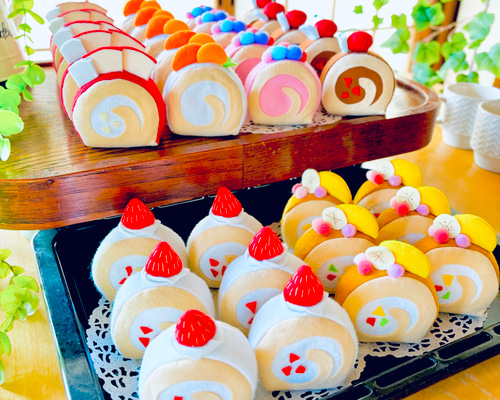 ロールケーキみたいなショルダー 2021年の干支は丑！ アンダーズ 東京にウシ柄のロールケーキが