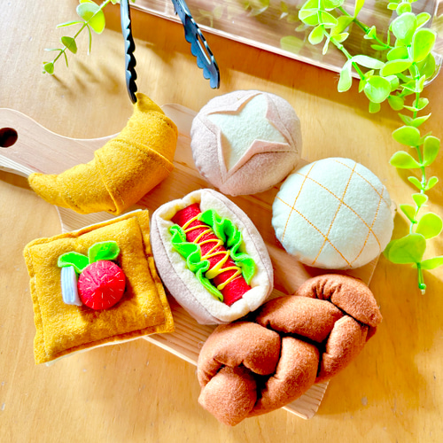 おままごと☆フェルトのパン&三角ケーキ屋さん おもちゃ・人形