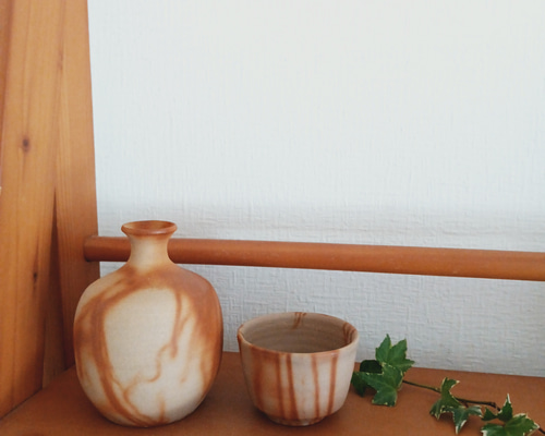 備前焼き徳利花入れ銘あり只今サマー感謝セール開催中です❣️ 66f1d7b814dba203370d58402a6578