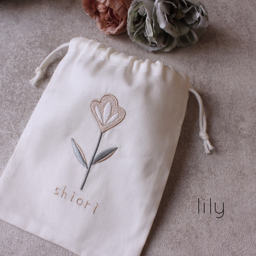 巾着袋】【名入れ】オーダー 名前 刺繍 巾着 イニシャル 白 花