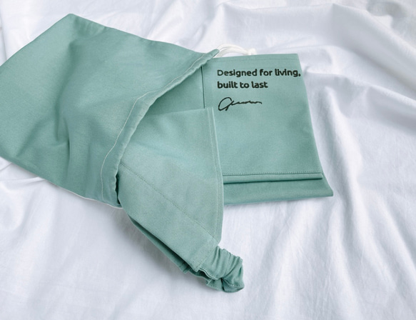 【モスグリーン】ひとりで着れるシンプルなキッズエプロン　子供エプロン　エプロンセット　三角巾　巾着袋 17枚目の画像