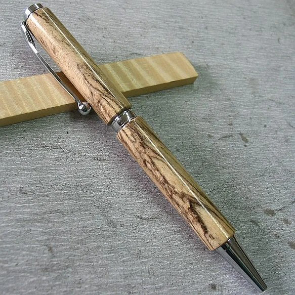 クロガネモ】木製ボールペン 不思議な墨流し杢【即日発送】 ☆シャープ