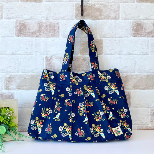 ファスナー付きMサイズ】鳥と花柄シークレットガーデン グラニー