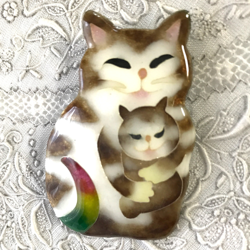 手作り七宝焼 飛ぶネコのブローチ 銀張有線七宝 銀線と銀箔 猫