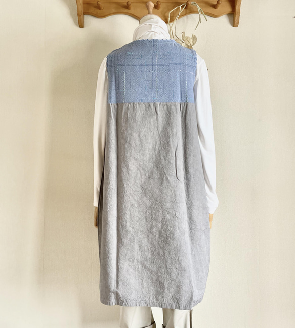 手織りとハーフリネンのバルーンジャンバースカート（グレイッシュ水色M～Lサイズ） 9枚目の画像