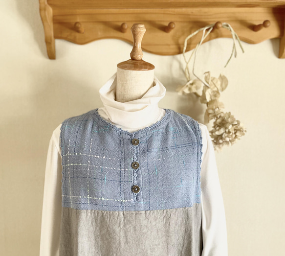 手織りとハーフリネンのバルーンジャンバースカート（グレイッシュ水色M～Lサイズ） 3枚目の画像