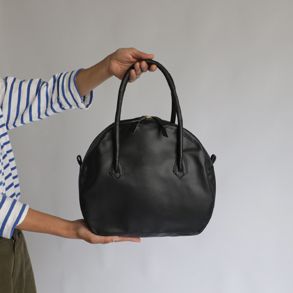 黒 レザー ボストンバッグ 牛革】ステッチスクエアボストンバッグ〈BLACK〉 本革 ボストン