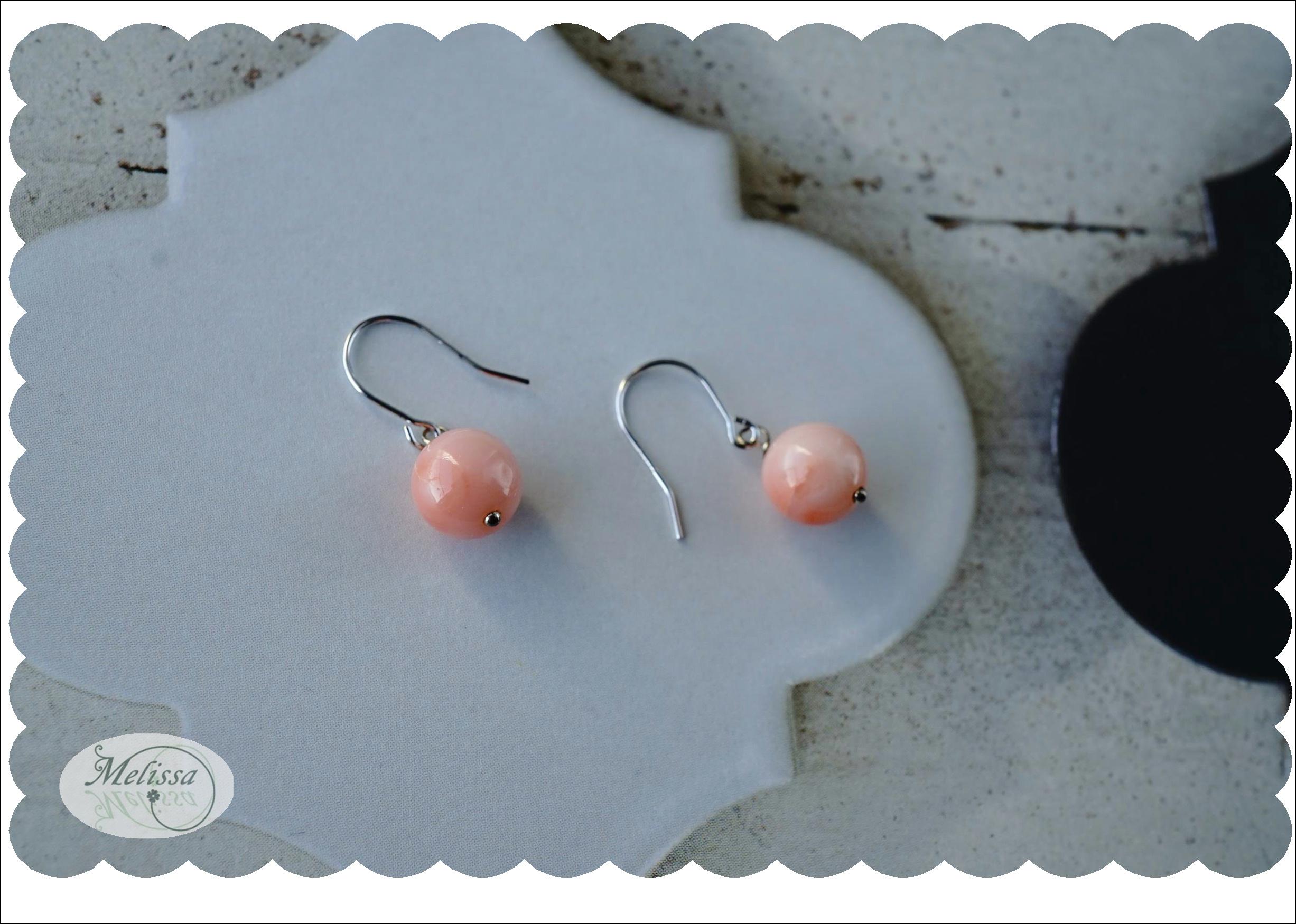 珊瑚の14金ホワイトゴールドピアス