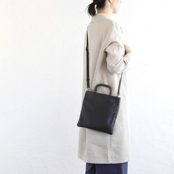 大人気！大人のサコッシュ2wayレザーショルダーバッグ 長財布も入る Square/L 旅行に（ブラック）. 3枚目の画像