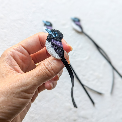 【サンコウチョウ】ビーズ刺繍ブローチバッグチャーム f3adb08537abee49aa46fc018d89b4