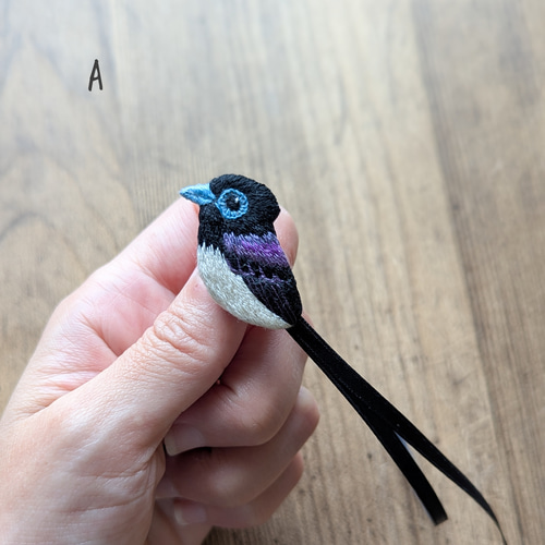 【サンコウチョウ】ビーズ刺繍ブローチバッグチャーム 【サンコウチョウ】ビーズ刺繍ブローチバッグチャーム