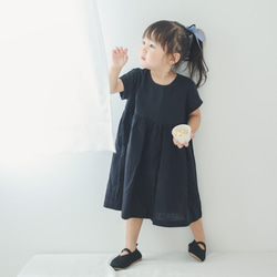 《80〜130cmオーダー可》 半袖 ブラックのナチュラルワンピース  女の子 おしゃれ かわいい フォーマル 無地 黒 1枚目の画像