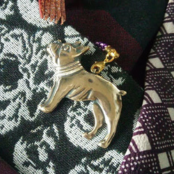 真鍮ブラス製　パグ犬型根付ストラップ　着物や浴衣の帯飾り・かんざし・ネックレスパーツとして 1枚目の画像