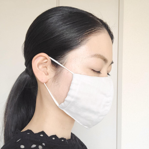 即納✯（Mサイズ）上質な日本製オーガニックコットンＷガーゼの立体布マスク／無地／ベビーグレー／お仕事にも✍︎ 6枚目の画像