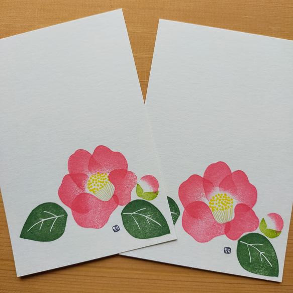 no.34『ツバキ』・季節の草花で彩る手捺し原画ポストカード（2枚入り） 1枚目の画像