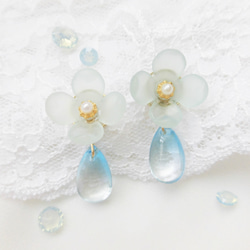 あじさいと雨の雫ピアス (pierced earrings） 1枚目の画像