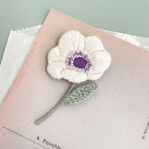 René 花モチーフ ブローチ 2個セット René 花モチーフ ブローチ 2個