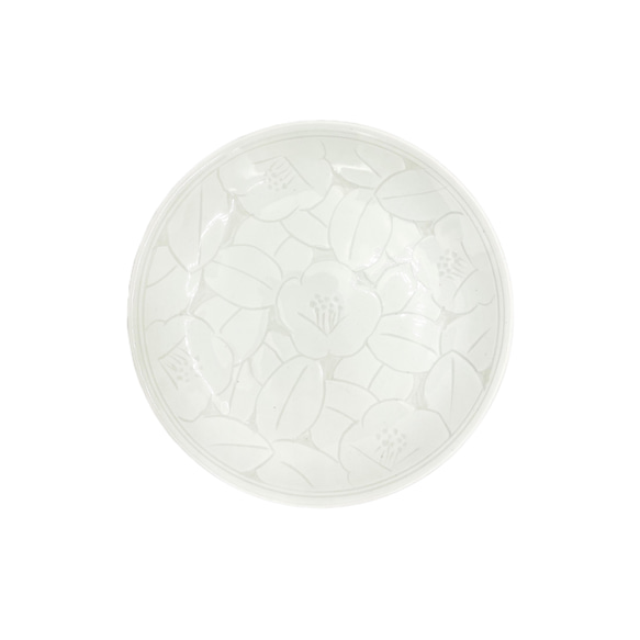 14cm丸皿（白彫り椿） 1枚目の画像