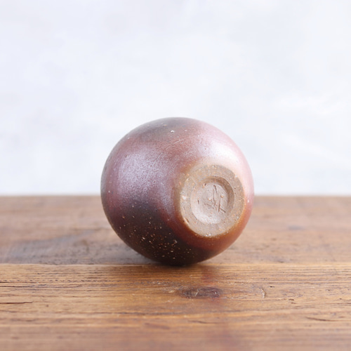 備前焼 たまご形の一輪挿し【A】 【陶器・花器・花入れ・フラワー