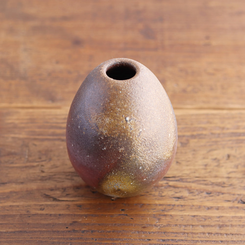 備前焼 たまご形の一輪挿し【B】 【陶器・花器・花入れ・フラワー